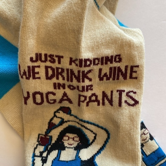 Primitives by Kathy socks wine yoga NWT - Picture 3 of 4